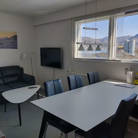Vandrehuset 2 Og 3 Nuuk Eksteriør billede